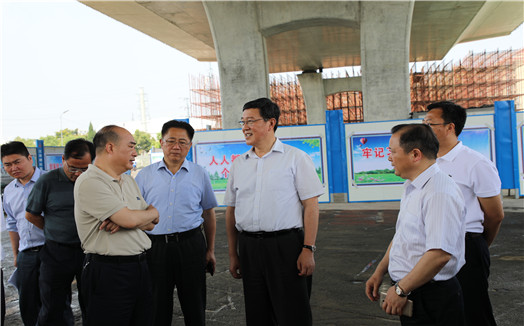 市委书记姚晓东调研内环高架工程建设情...