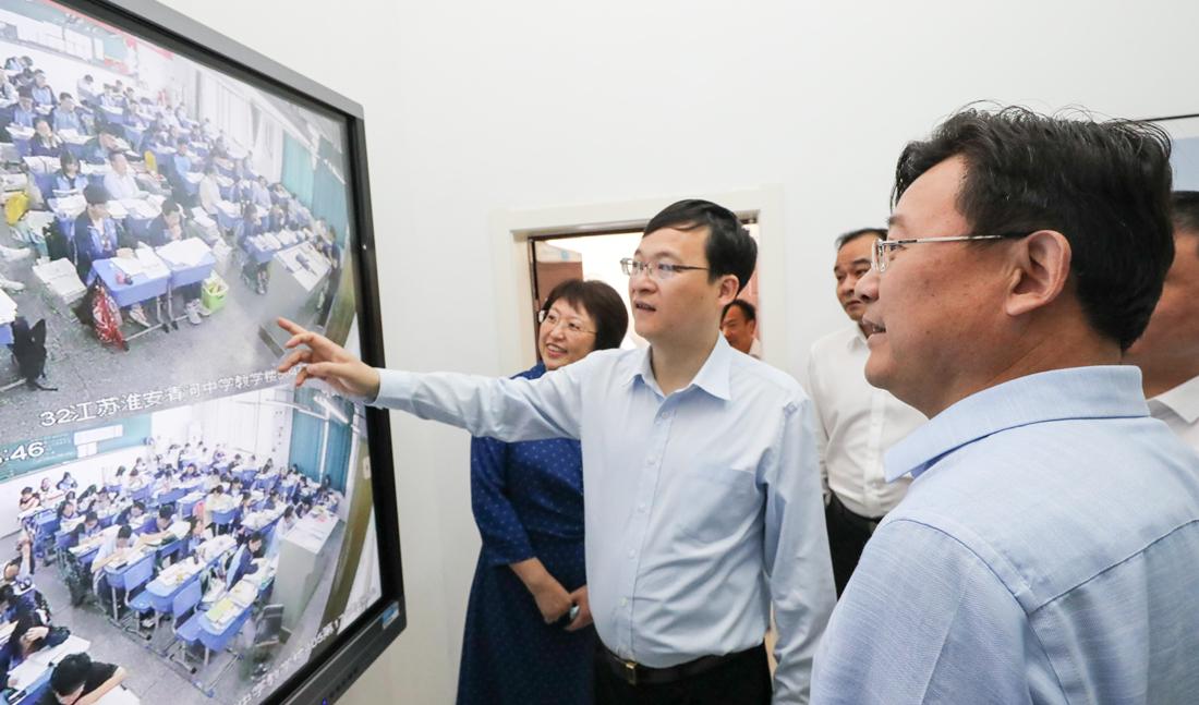 市领导调研高考准备工作