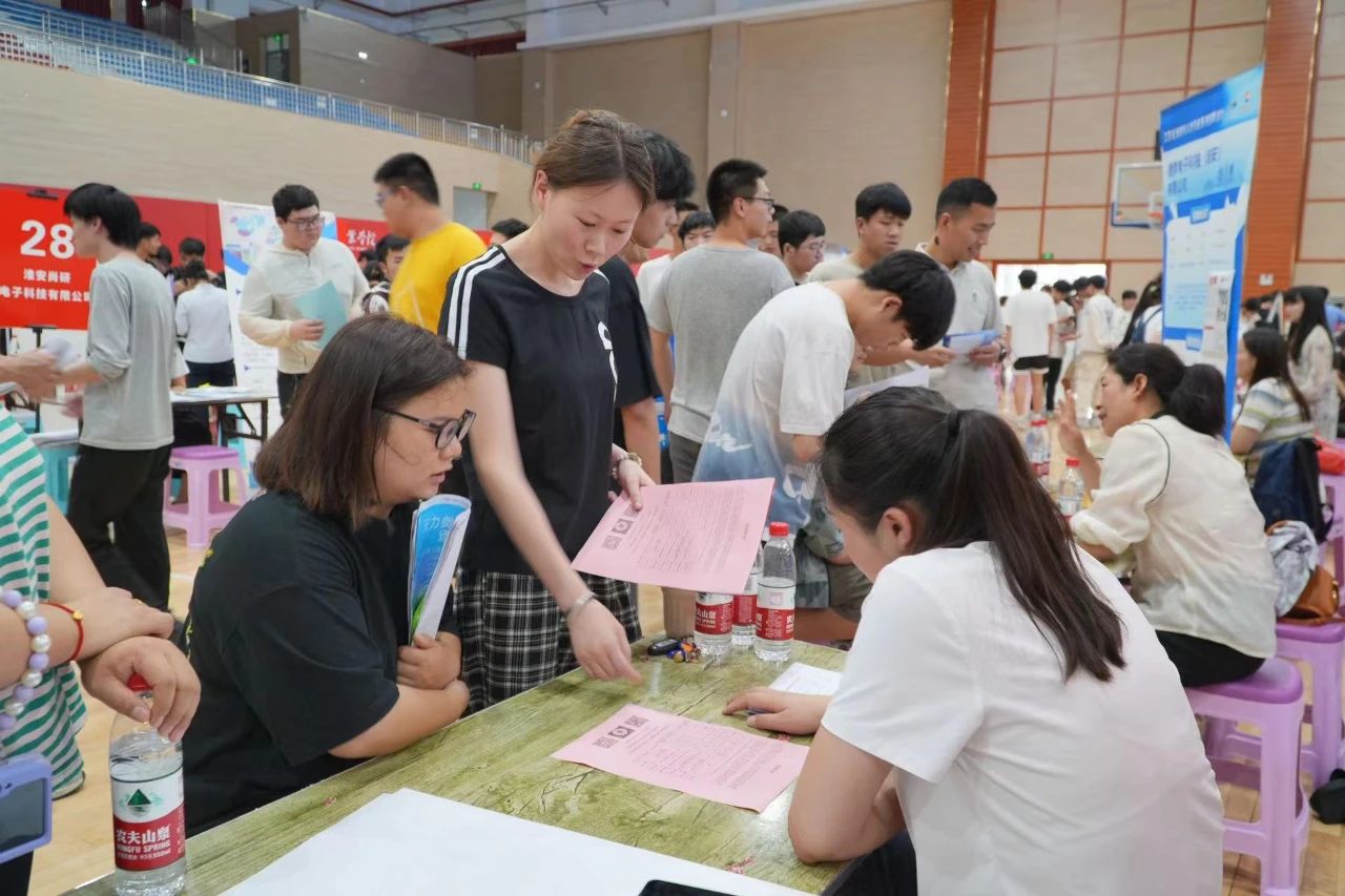 我市举行“先进制造业”就业联盟成立仪式4.jpg