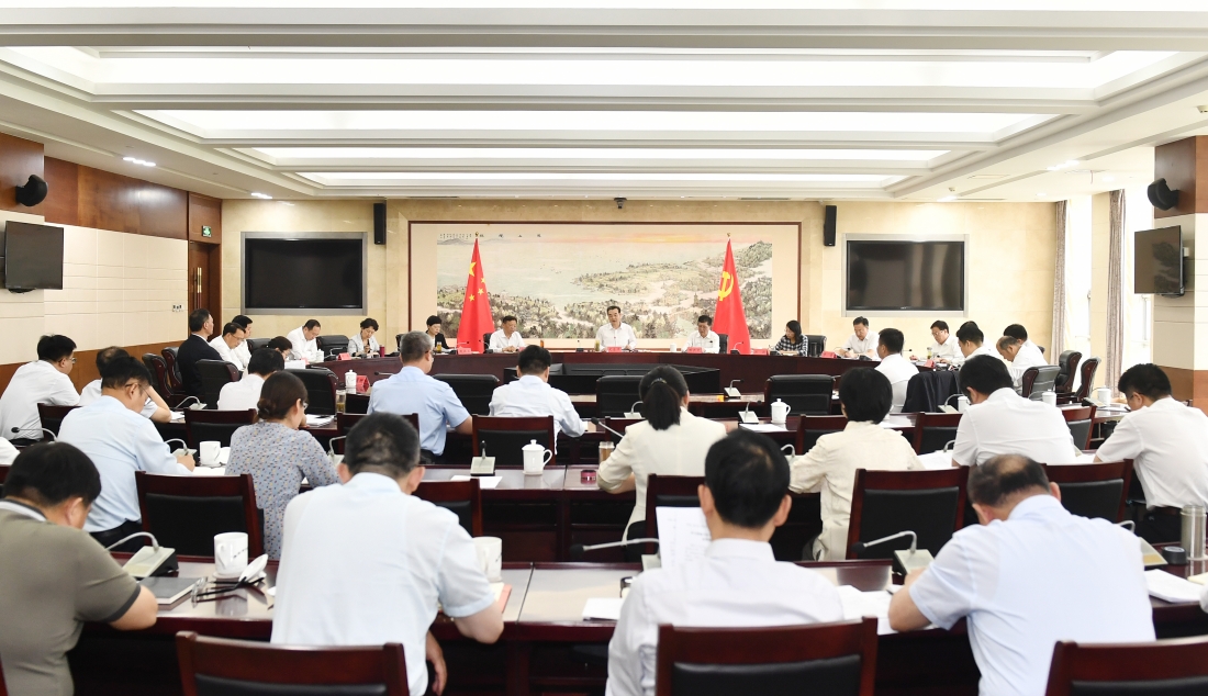 市委常委会召开会议