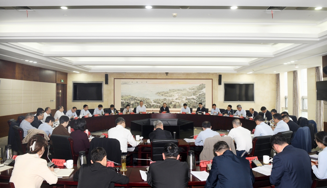 市政府调度推进人工智能高质量发展工作