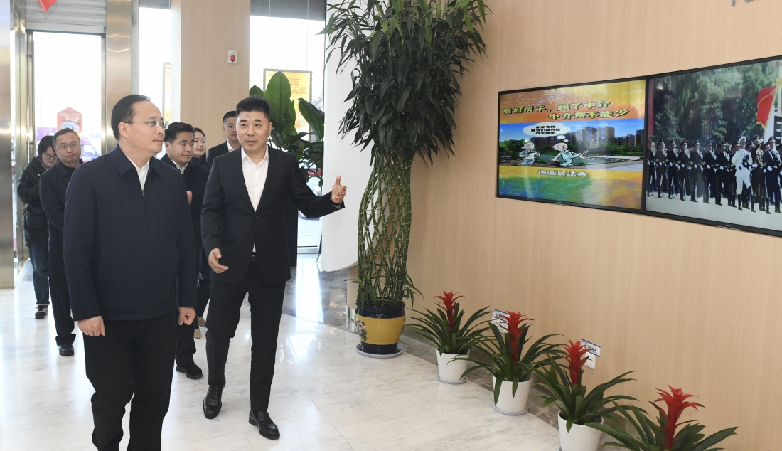 市领导调研金融支持新型工业化发展工作