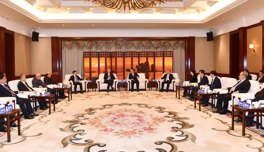 市领导会见出席第十七届台商论坛嘉宾