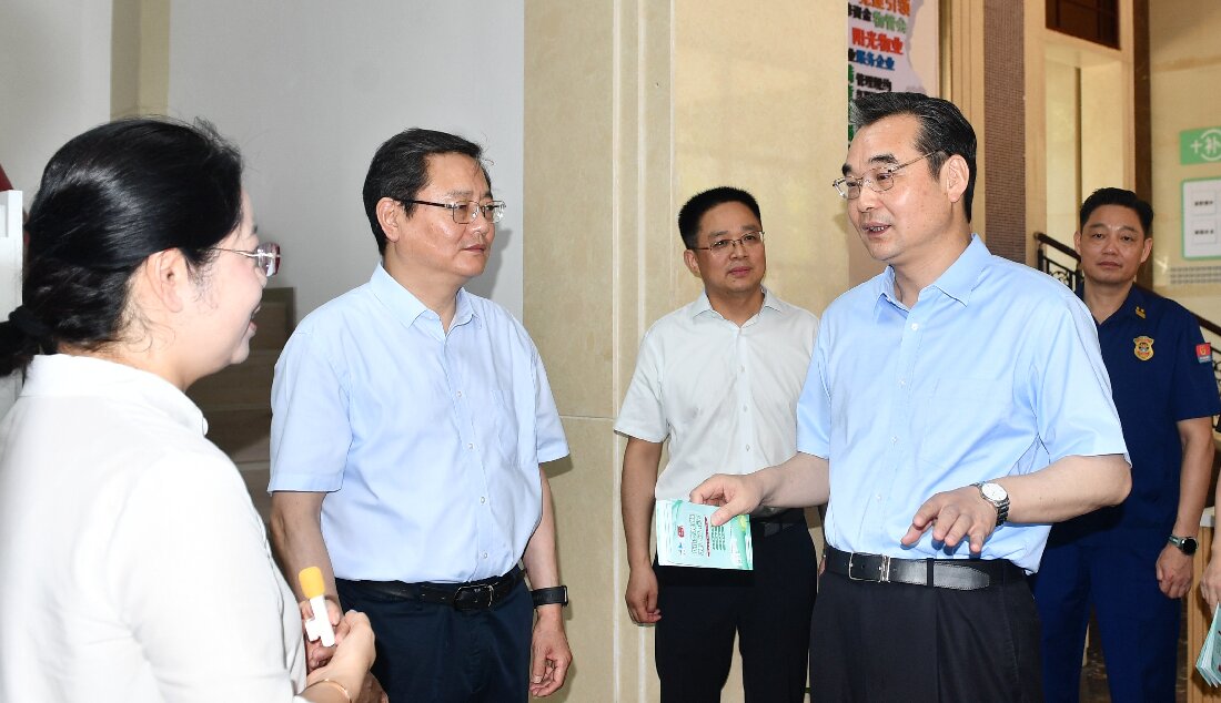 市领导调研物业管理服务提质增效和“一支队伍进...