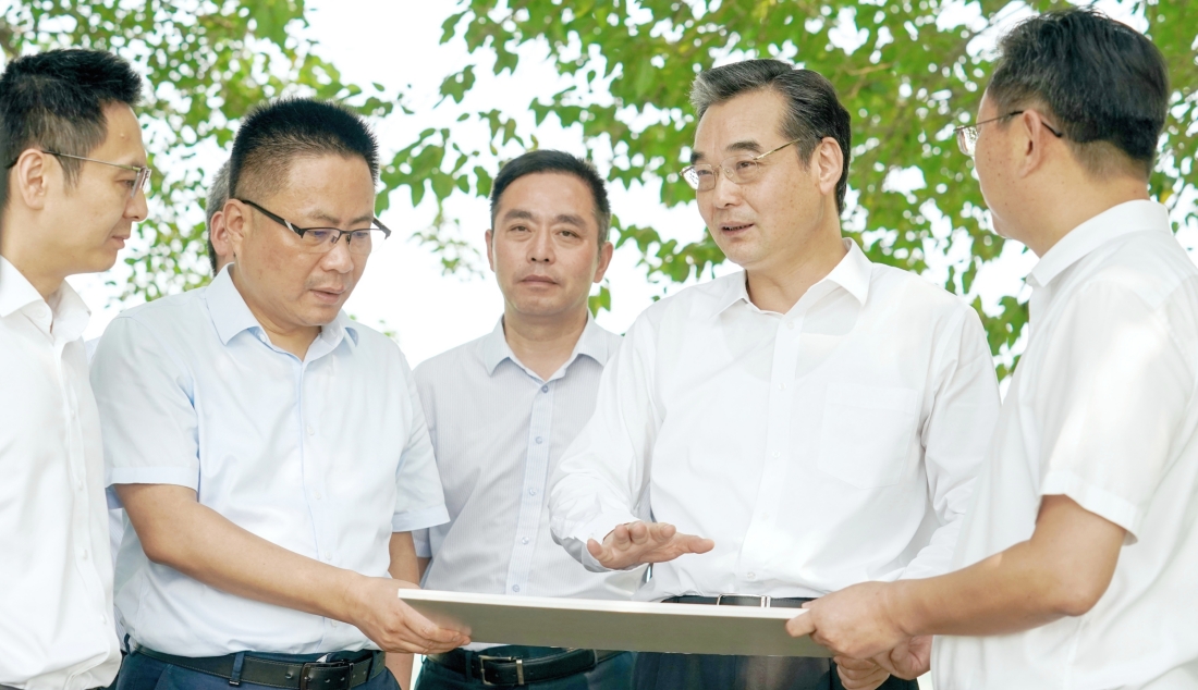 市领导调研大运河沿线生态环境治理工作